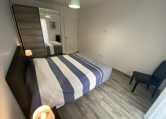 Les Roses - 3 Etoiles *